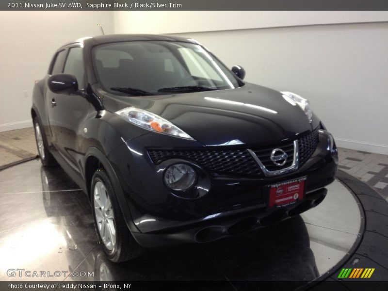Sapphire Black / Black/Silver Trim 2011 Nissan Juke SV AWD