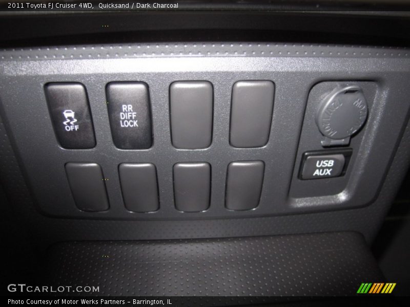 Quicksand / Dark Charcoal 2011 Toyota FJ Cruiser 4WD