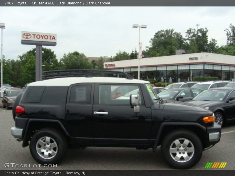 Black Diamond / Dark Charcoal 2007 Toyota FJ Cruiser 4WD