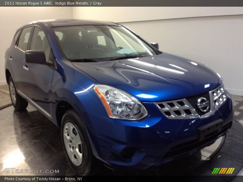 Indigo Blue Metallic / Gray 2011 Nissan Rogue S AWD