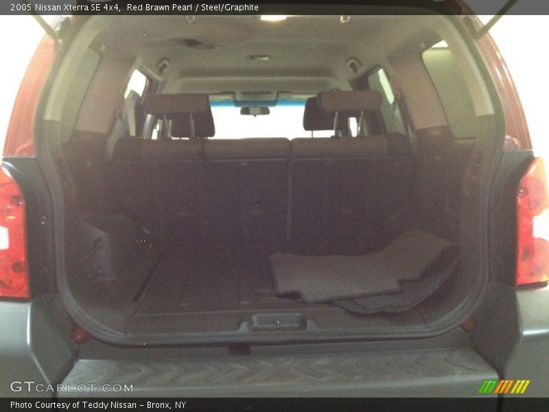Red Brawn Pearl / Steel/Graphite 2005 Nissan Xterra SE 4x4