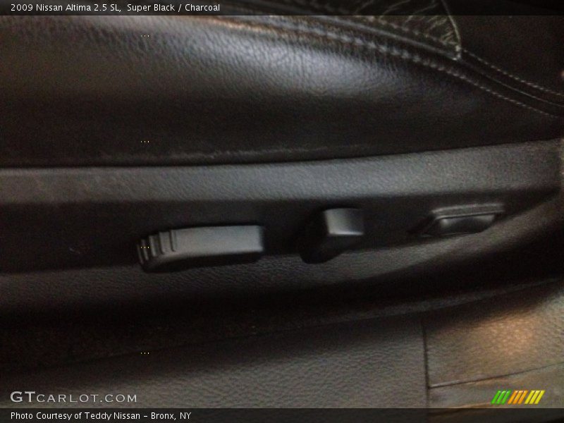 Super Black / Charcoal 2009 Nissan Altima 2.5 SL