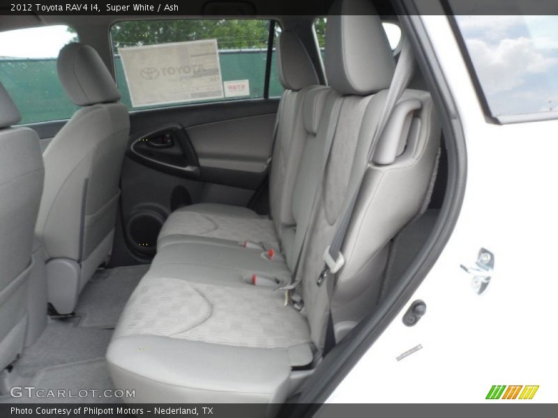 Super White / Ash 2012 Toyota RAV4 I4