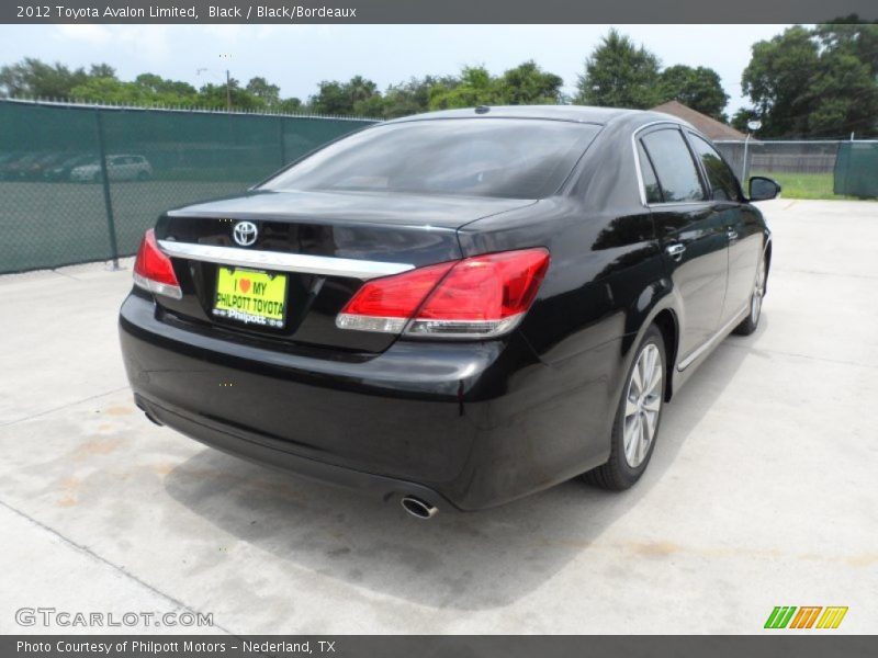 Black / Black/Bordeaux 2012 Toyota Avalon Limited