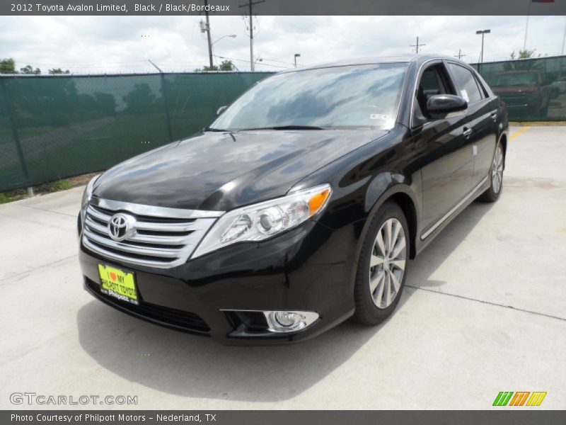 Black / Black/Bordeaux 2012 Toyota Avalon Limited