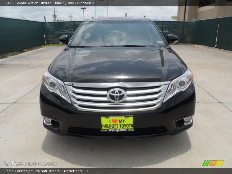Black / Black/Bordeaux 2012 Toyota Avalon Limited