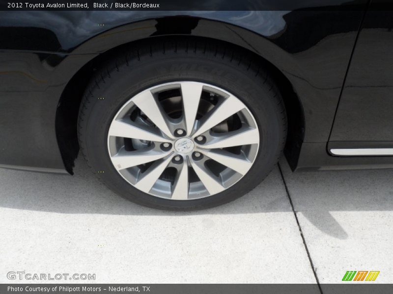 Black / Black/Bordeaux 2012 Toyota Avalon Limited