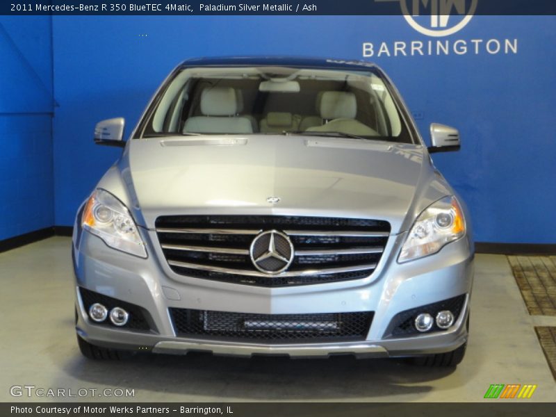 Paladium Silver Metallic / Ash 2011 Mercedes-Benz R 350 BlueTEC 4Matic