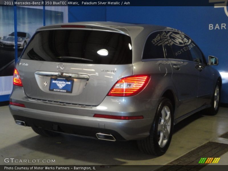 Paladium Silver Metallic / Ash 2011 Mercedes-Benz R 350 BlueTEC 4Matic