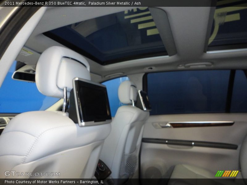 Paladium Silver Metallic / Ash 2011 Mercedes-Benz R 350 BlueTEC 4Matic