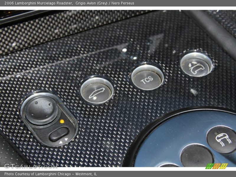 Controls of 2006 Murcielago Roadster