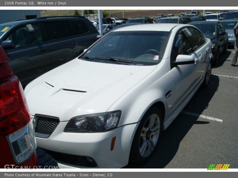 White Hot / Onyx 2008 Pontiac G8