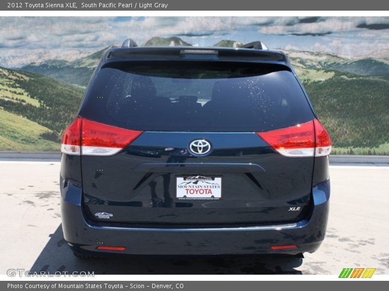 South Pacific Pearl / Light Gray 2012 Toyota Sienna XLE