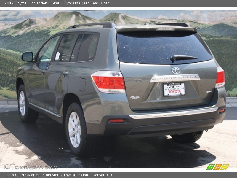 Cypress Green Pearl / Ash 2012 Toyota Highlander SE 4WD
