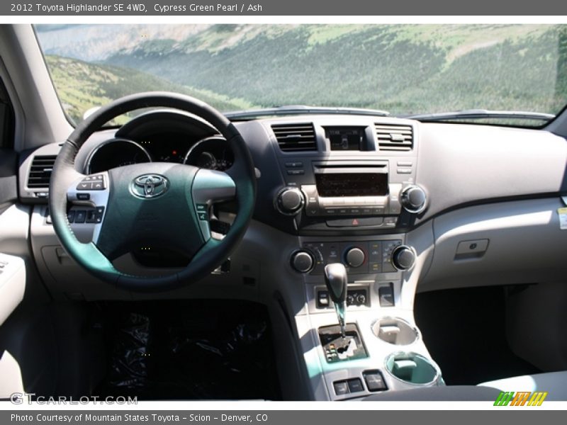 Cypress Green Pearl / Ash 2012 Toyota Highlander SE 4WD