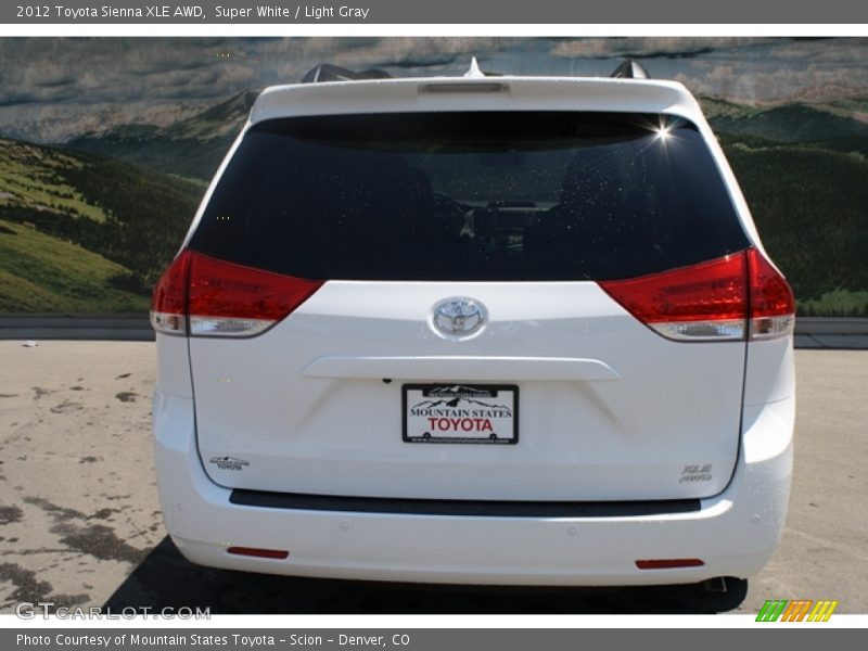 Super White / Light Gray 2012 Toyota Sienna XLE AWD