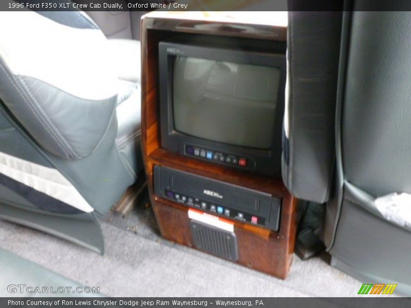 Oxford White / Grey 1996 Ford F350 XLT Crew Cab Dually