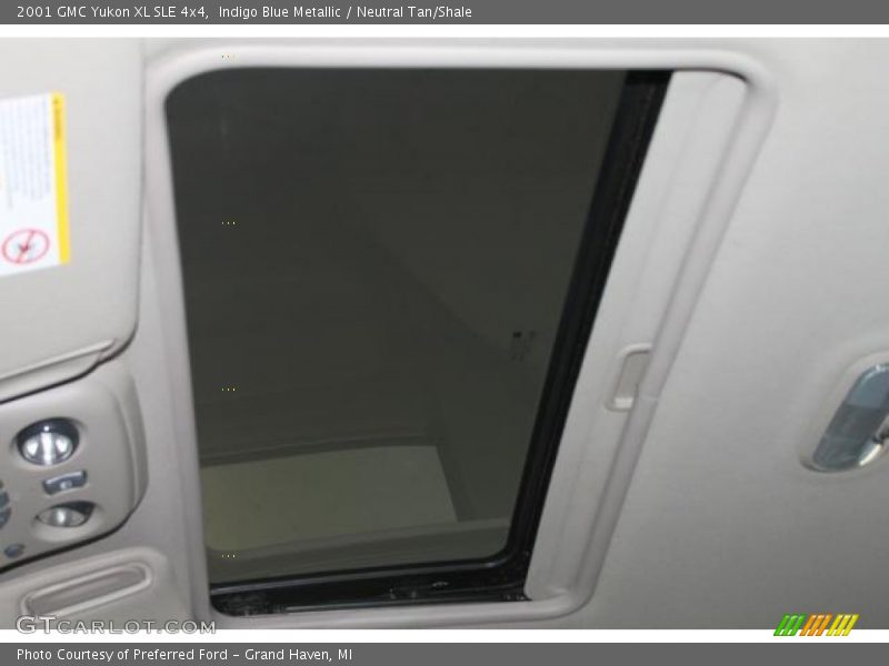 Indigo Blue Metallic / Neutral Tan/Shale 2001 GMC Yukon XL SLE 4x4