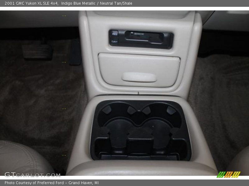 Indigo Blue Metallic / Neutral Tan/Shale 2001 GMC Yukon XL SLE 4x4