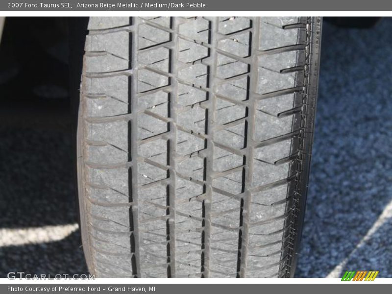 Arizona Beige Metallic / Medium/Dark Pebble 2007 Ford Taurus SEL