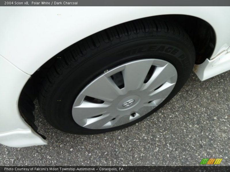 Polar White / Dark Charcoal 2004 Scion xB