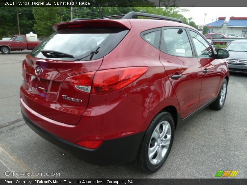 Garnet Red / Taupe 2011 Hyundai Tucson GL