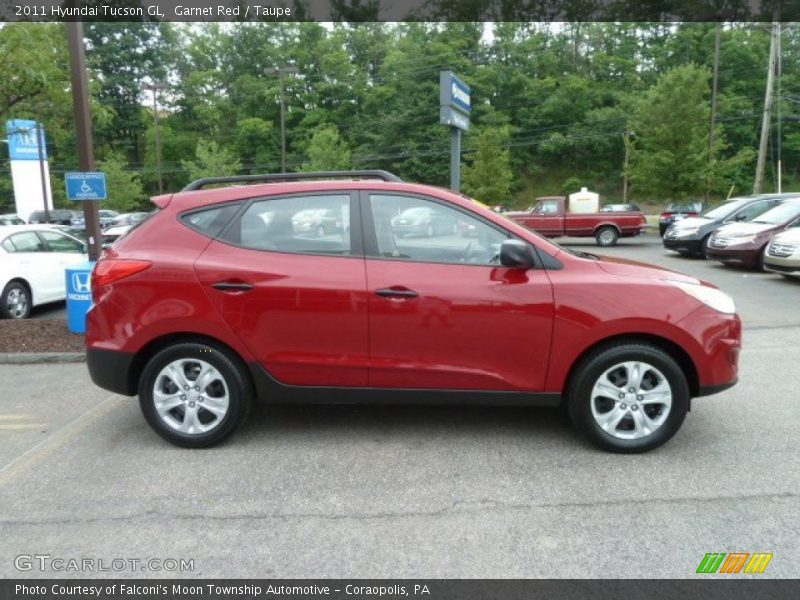 Garnet Red / Taupe 2011 Hyundai Tucson GL