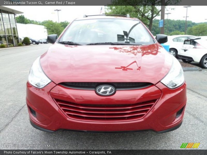 Garnet Red / Taupe 2011 Hyundai Tucson GL