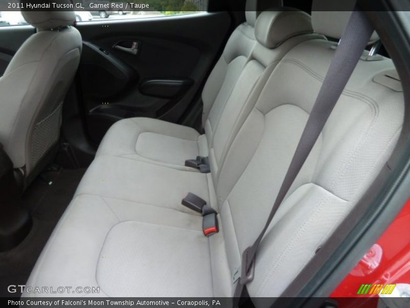 Garnet Red / Taupe 2011 Hyundai Tucson GL
