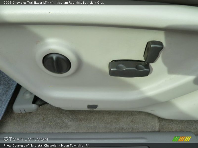 Medium Red Metallic / Light Gray 2005 Chevrolet TrailBlazer LT 4x4