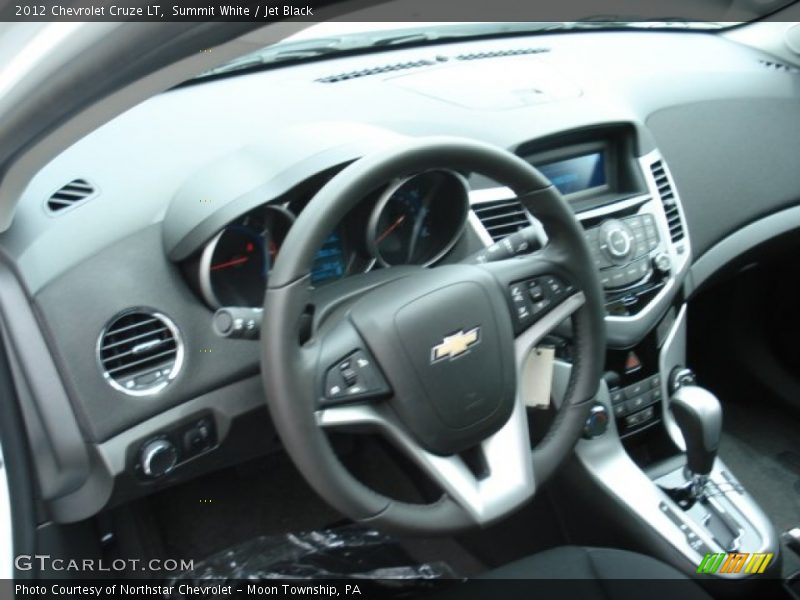 Summit White / Jet Black 2012 Chevrolet Cruze LT