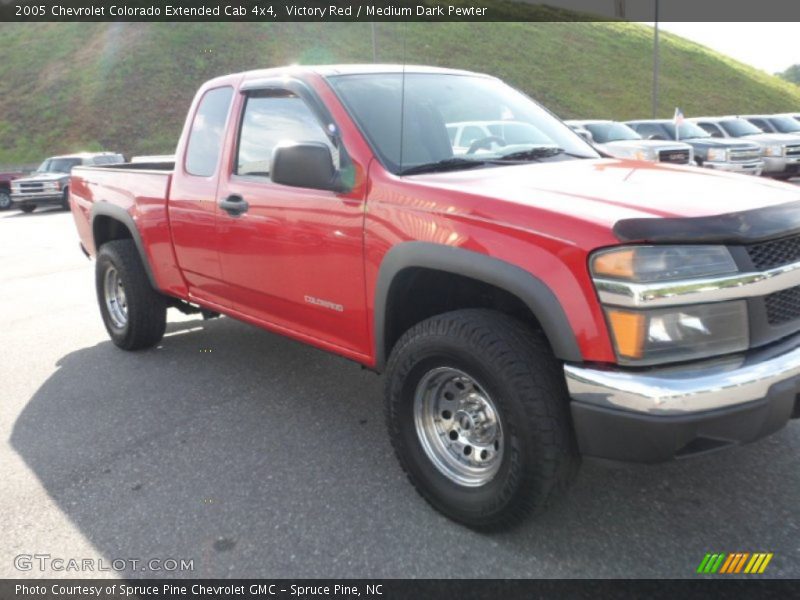 Victory Red / Medium Dark Pewter 2005 Chevrolet Colorado Extended Cab 4x4