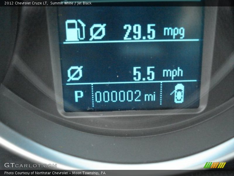Summit White / Jet Black 2012 Chevrolet Cruze LT