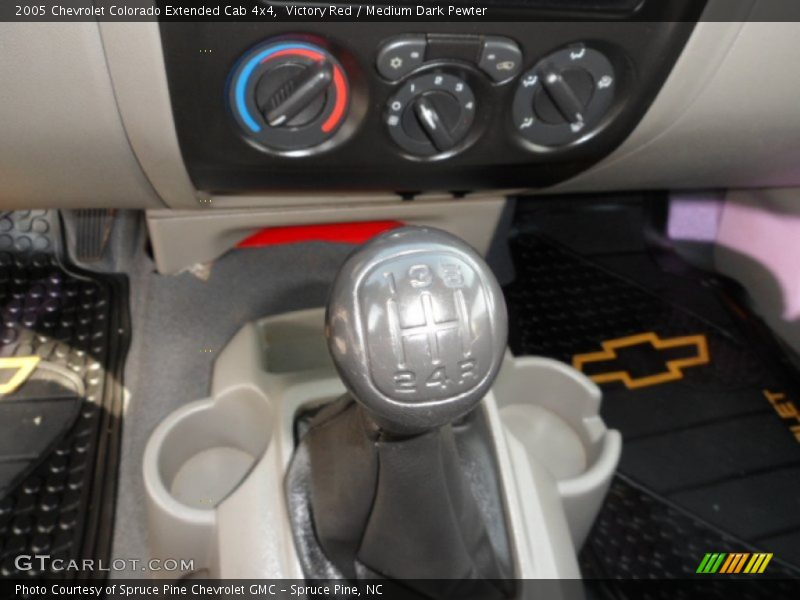  2005 Colorado Extended Cab 4x4 5 Speed Manual Shifter
