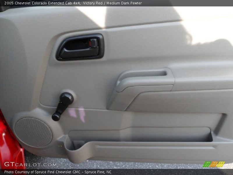 Victory Red / Medium Dark Pewter 2005 Chevrolet Colorado Extended Cab 4x4