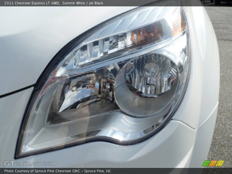 Summit White / Jet Black 2011 Chevrolet Equinox LT AWD