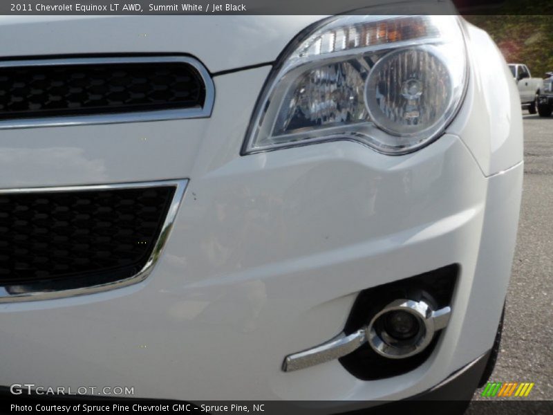Summit White / Jet Black 2011 Chevrolet Equinox LT AWD