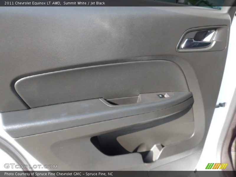 Summit White / Jet Black 2011 Chevrolet Equinox LT AWD