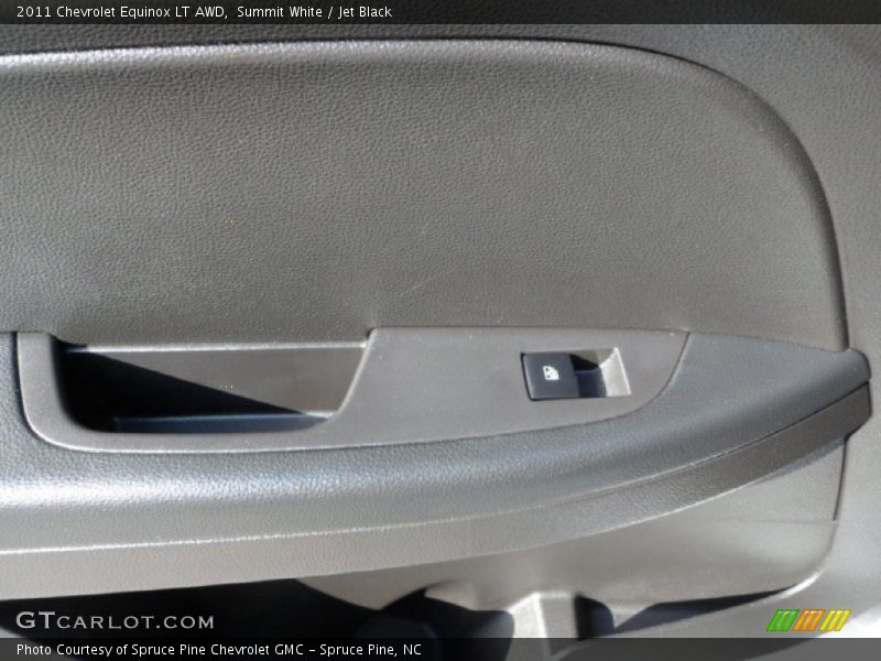 Summit White / Jet Black 2011 Chevrolet Equinox LT AWD