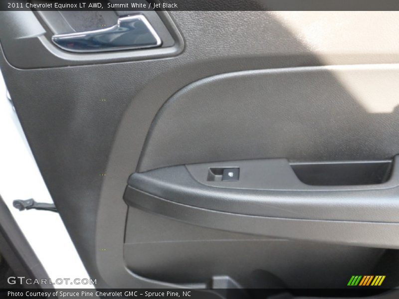 Summit White / Jet Black 2011 Chevrolet Equinox LT AWD
