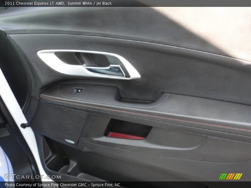Summit White / Jet Black 2011 Chevrolet Equinox LT AWD