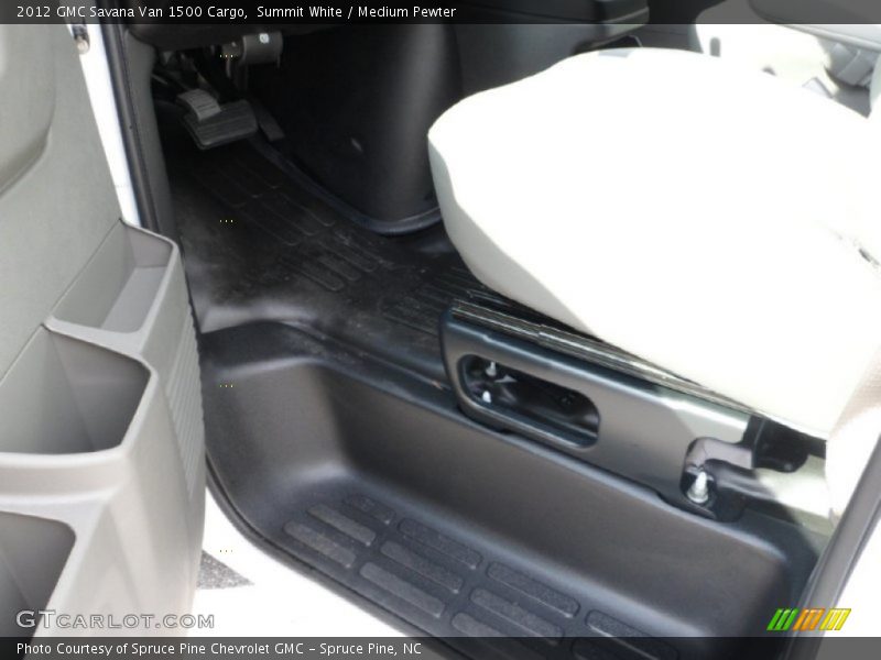Summit White / Medium Pewter 2012 GMC Savana Van 1500 Cargo