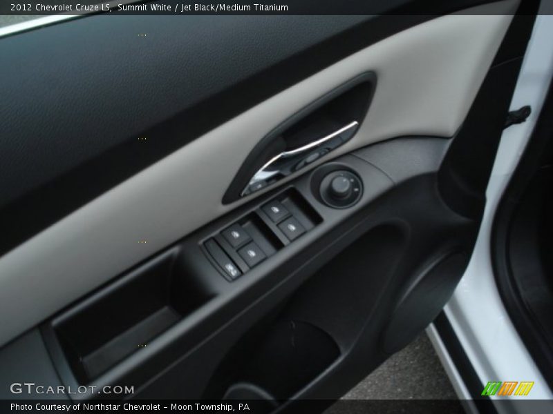 Summit White / Jet Black/Medium Titanium 2012 Chevrolet Cruze LS