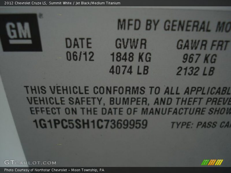 Summit White / Jet Black/Medium Titanium 2012 Chevrolet Cruze LS