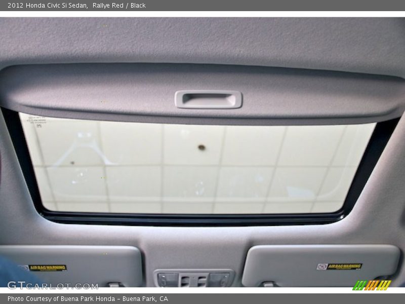 Sunroof of 2012 Civic Si Sedan