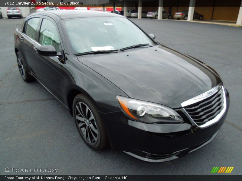 Black / Black 2012 Chrysler 200 S Sedan