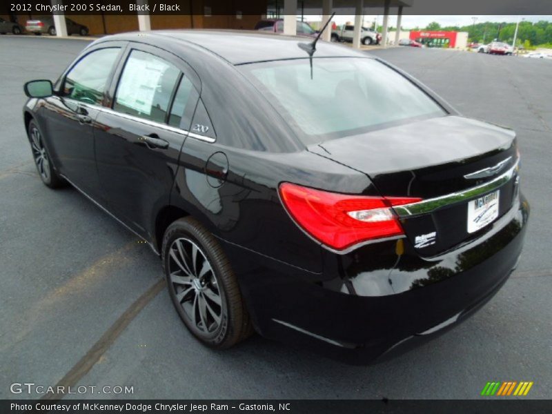 Black / Black 2012 Chrysler 200 S Sedan
