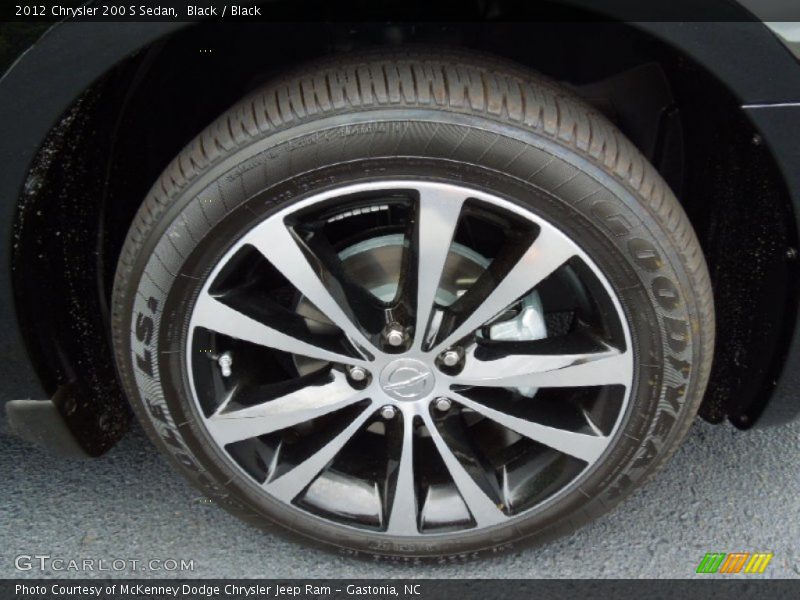 Black / Black 2012 Chrysler 200 S Sedan