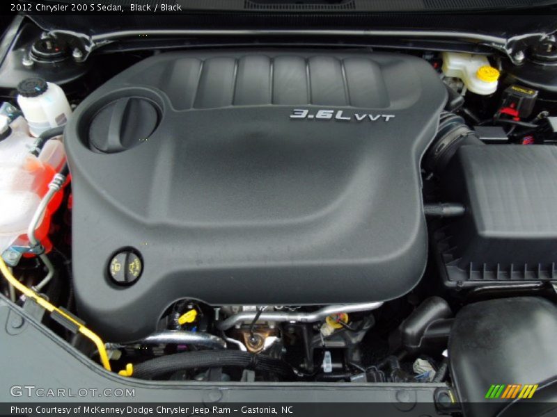 Black / Black 2012 Chrysler 200 S Sedan