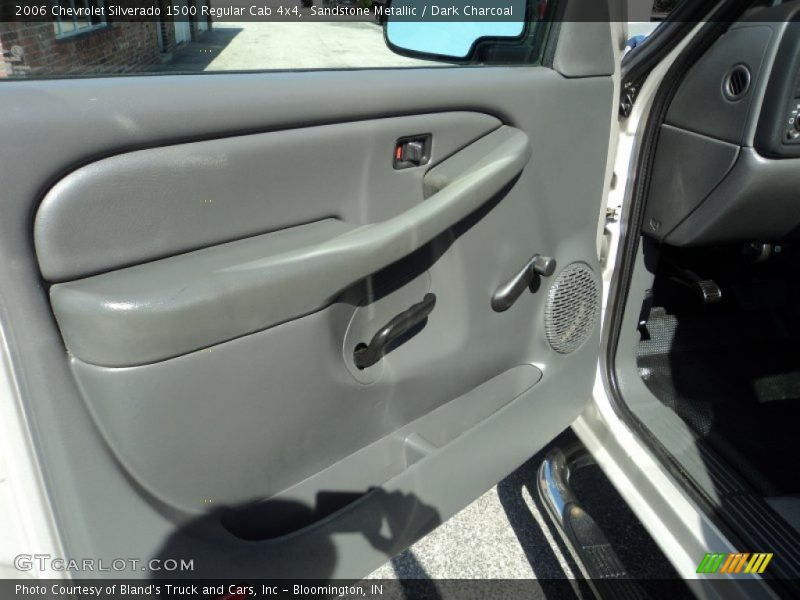 Sandstone Metallic / Dark Charcoal 2006 Chevrolet Silverado 1500 Regular Cab 4x4